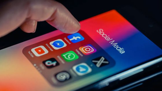 সামাজিক যোগাযোগমাধ্যমে প্রতারণা বেড়েছে আট গুণ, শীর্ষে ফেসবুক