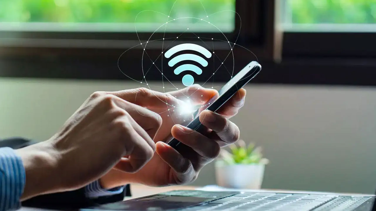 পাবলিক ওয়াই-ফাই ব্যবহারে সতর্ক করল গুগল