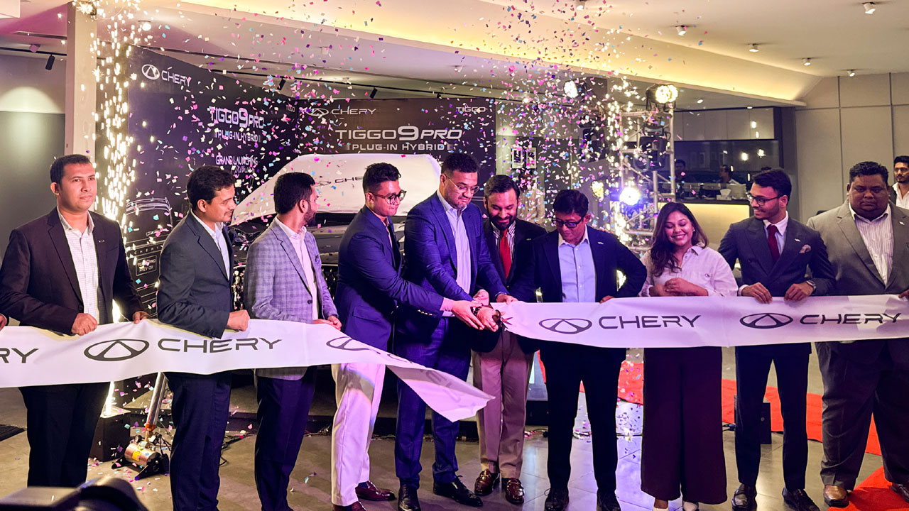 দেশে চেরি টিগো ৯প্রো পিএইচইভি গাড়ি উন্মোচন করল এশিয়ান মোটরস্পেক্স
