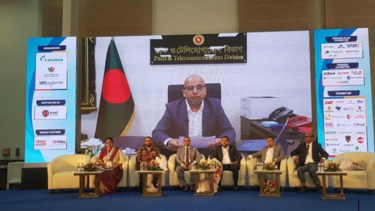 অনলাইনে যত সংযুক্ত হব, ব্যক্তিগত তথ্যের ঝুঁকি তত বাড়বে: ফয়েজ আহমদ তৈয়্যব