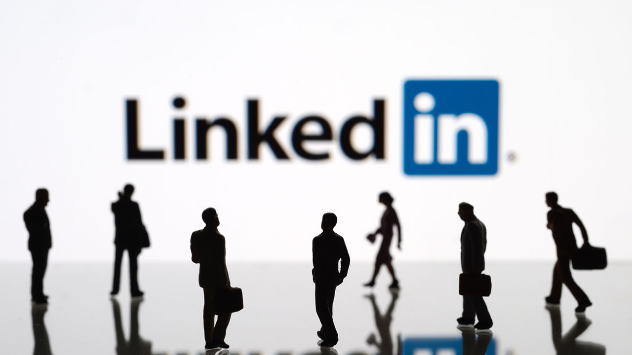 বিশ্বজুড়ে লিংকডইন ব্যবহারকারীর সংখ্যা ১২০ কোটির বেশি