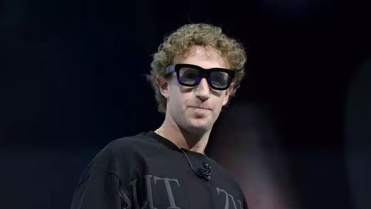 যে কারণে তিন বছর পর এক্সে ফের সক্রিয় জাকারবার্গ
