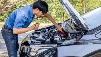 হঠাৎ গাড়ি স্টার্ট না হলে যা করবেন