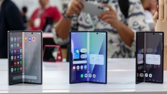 গ্যালাক্সি জেড ফোল্ড ৮-এ আসছে নতুন ডিসপ্লে কাঠামো