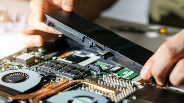 ব্যাটারি ছাড়া ল্যাপটপ ব্যবহার করা কি সম্ভব, কতটা নিরাপদ?